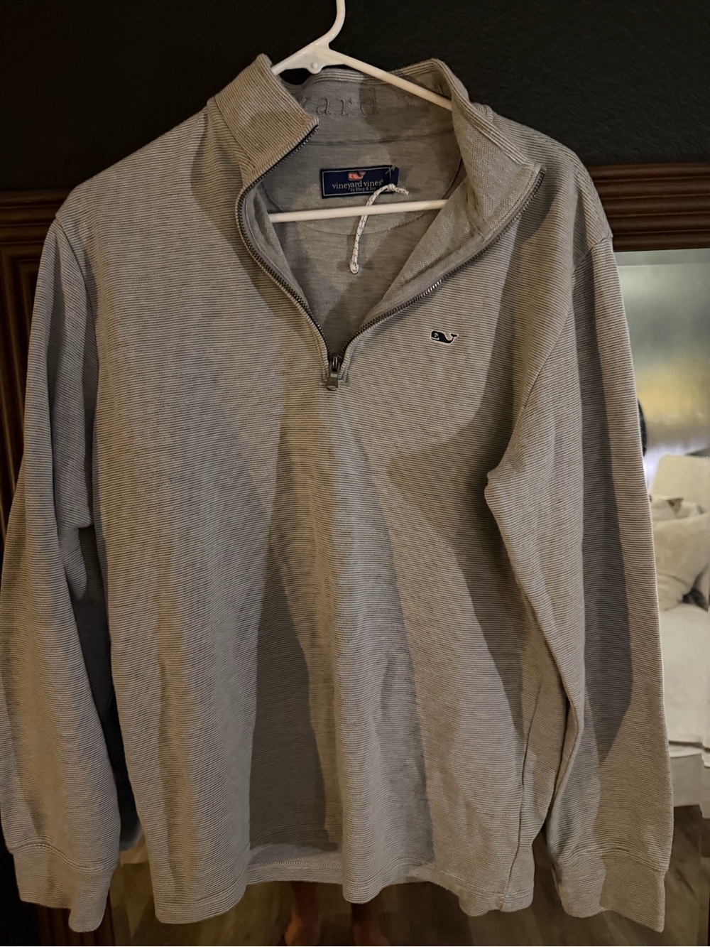 Vineyard Vines Men's Light Gray Quarter-Zip Pullover
